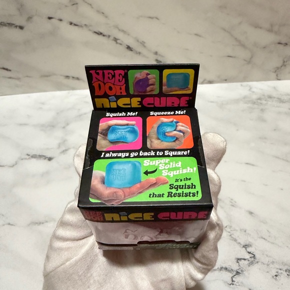 NeeDoh Nice Cube PINK - Picture 2 of 6